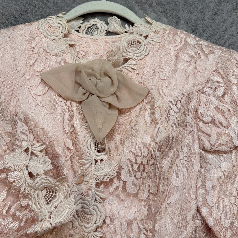 Lorrie Kabala Vintage 90s Peach Lace Skirt Suit 2pc Formal Women 14 USA